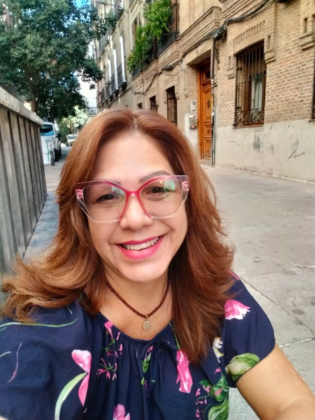 Busco empleo como cuidadora de persona mayor