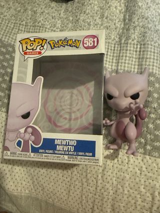 Funko Pop! Pokémon Mewtwo #581