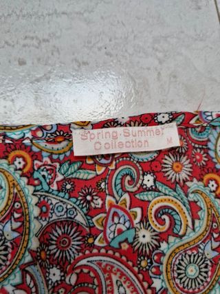 Vestido satén estampado paisley