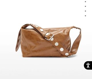 Bolso Parfois marrón con tachuelas