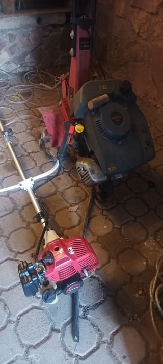 Motocultor y desbrozadora