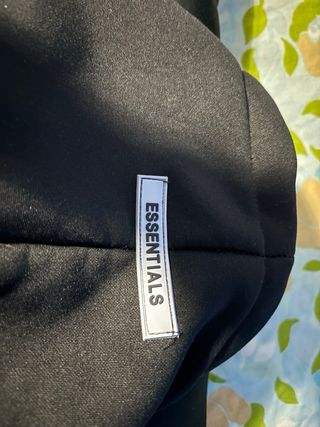 Sudadera ESSENTIALS Negra Talla S