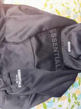 Sudadera ESSENTIALS Negra Talla S