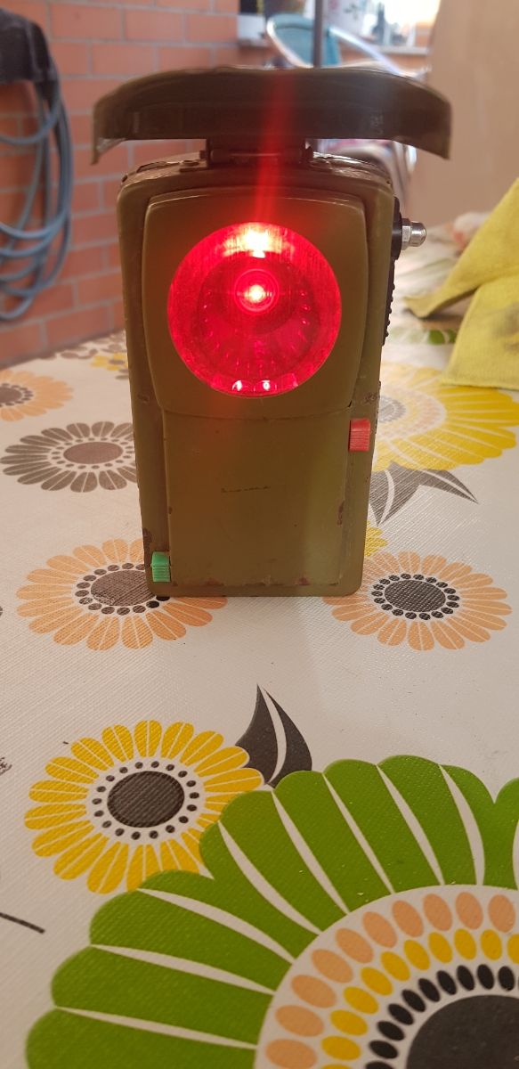 Linterna militar verde