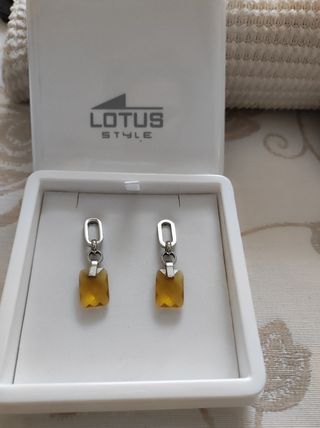 Lotus Style Pendientes Plata y Amarillo