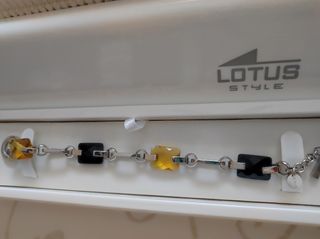 Lotus Style Pendientes Plata y Amarillo