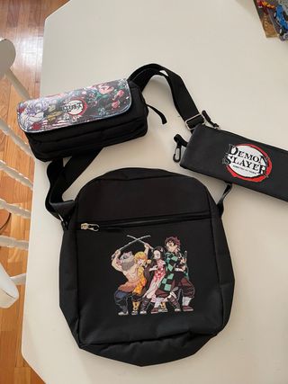 Set bandolera y estuches Demon Slayer