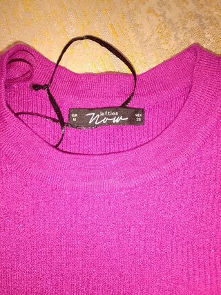 Camiseta Bershka rosa brillante 