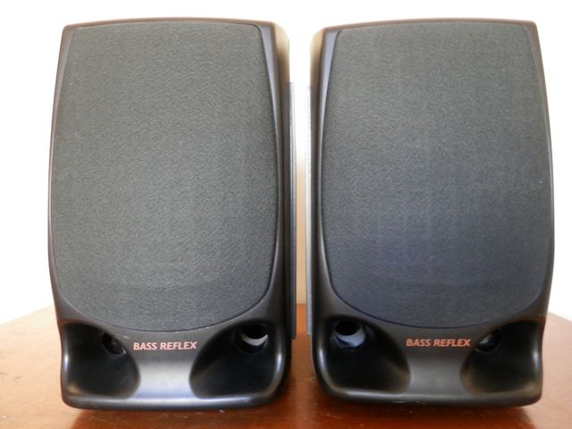 Mini cadena Philips Radio AM-FM+CD+2 Cassettes