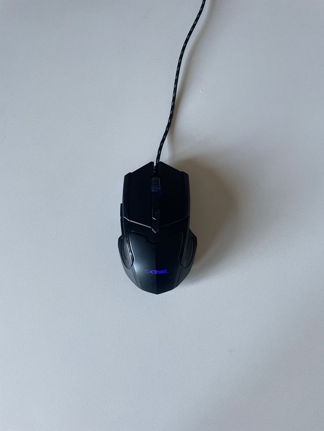 Tastiera Gaming Compatta Bianca + Mouse da gaming 