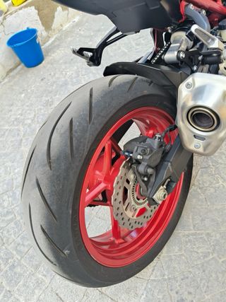 Kawasaki Z900 2021 Negra y Roja