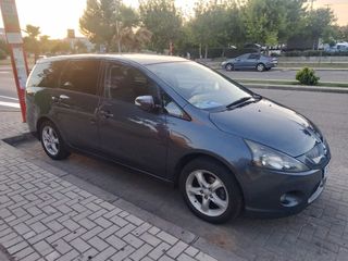 Mitsubishi Grandis 2006