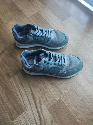 Zapatillas Hoff grises y verdes