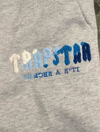 Pantalón chándal Trapstar gris