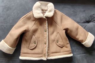 Cazadora Zara niño beige/marrón
