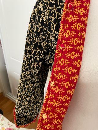 Chaqueta acolchada reversible botones y bolsillos