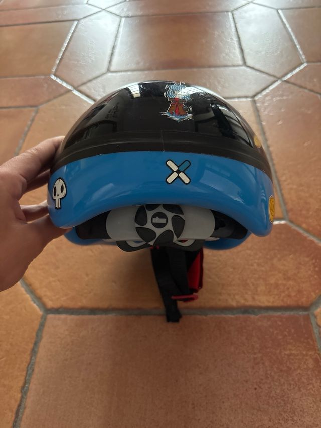 Casco Btwin infantil negro