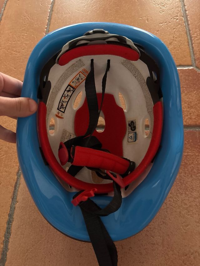 Casco Btwin infantil negro