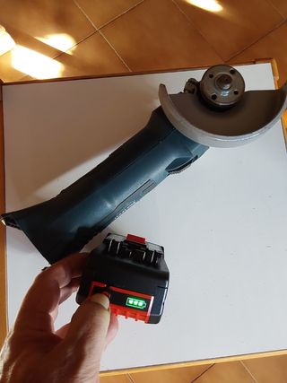 RADIAL AMOLADORA  BATERIA BOSCH MALETIN BOSCH BOXX
