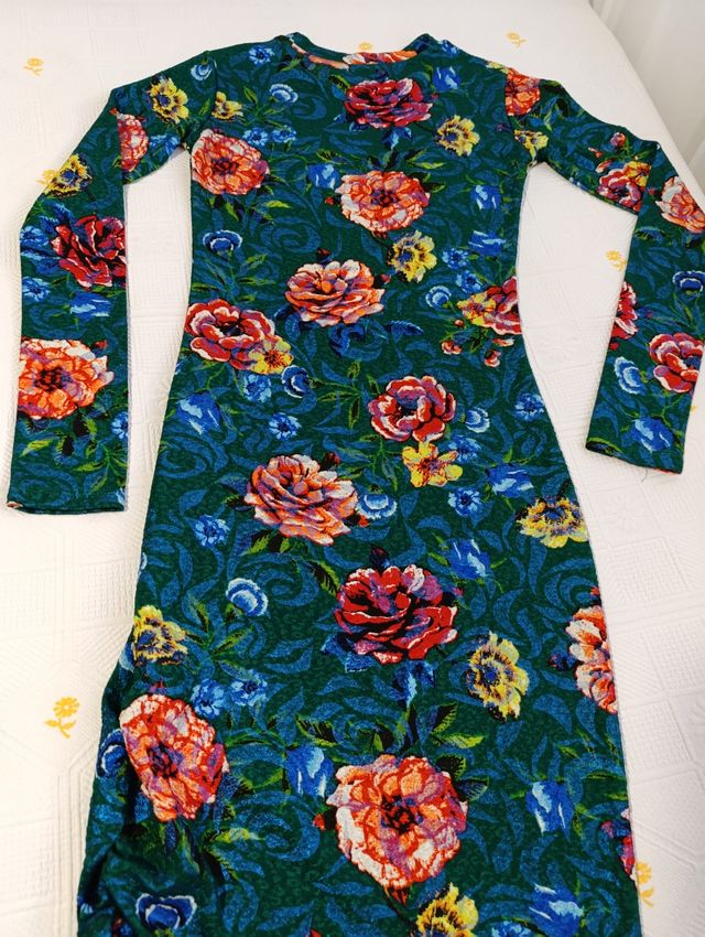 Vestido verde floral manga larga