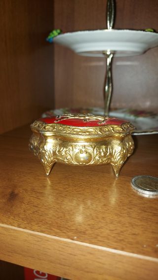 Cofanetto portagioie antico oro e rosso