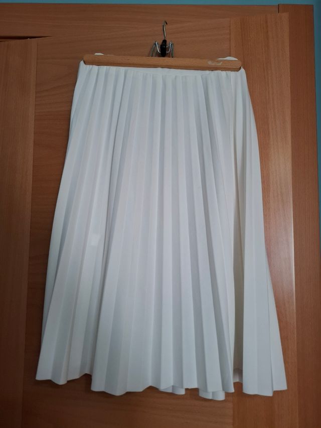 Falda midi plisada blanca