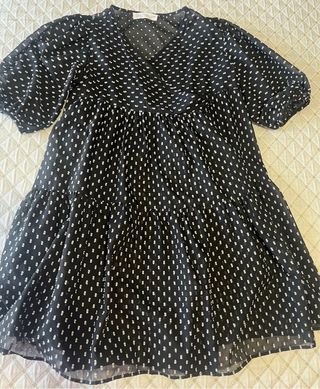 Vestido negro con detalles plateados