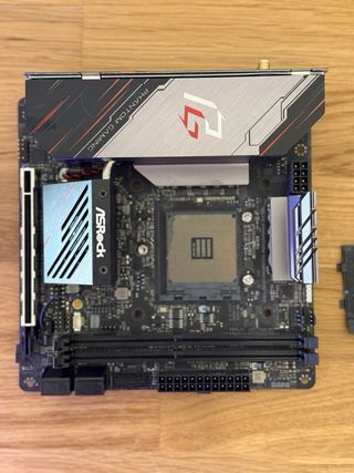 X570 PHANTOM ITX PIEZAS