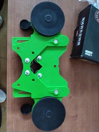 Localizador de orificios ajustable