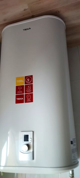 Termo Teka 100 Litros Slim Fondo Reducido, 30cm.