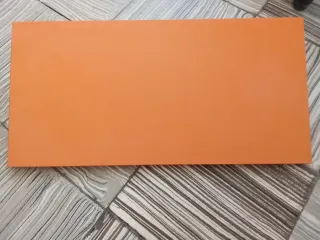 Estantería naranja