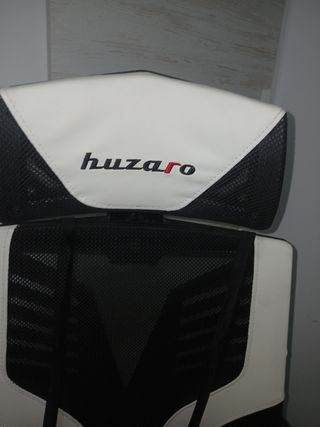 Silla Gamer Huzaro Negra y Blanca