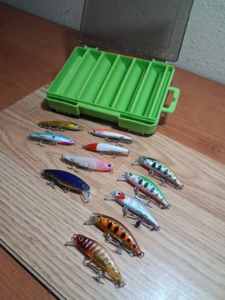 Señuelos de pesca + caja 