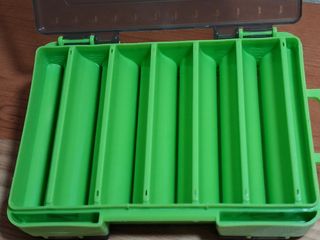 Señuelos de pesca + caja 