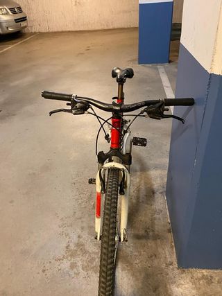 Bicicleta Montaña Rockrider Roja