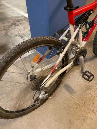 Bicicleta Montaña Rockrider Roja