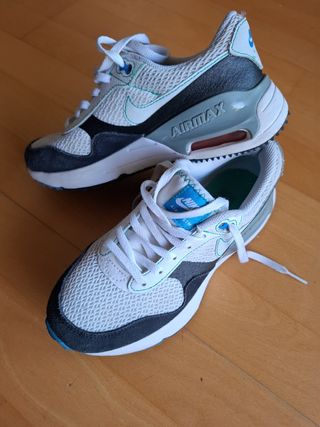 Zapatillas Nike Talla 36 Blancas y Negras