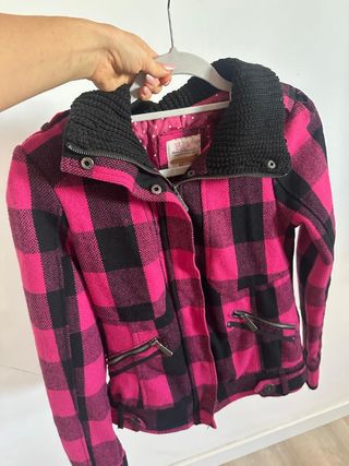 Chaqueta cuadros fucsia y negra
