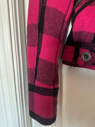 Chaqueta cuadros fucsia y negra