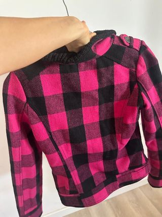 Chaqueta cuadros fucsia y negra