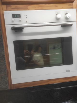 Horno eléctrico empotrable Teka