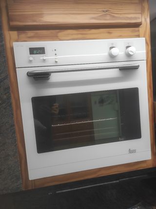 Horno eléctrico empotrable Teka