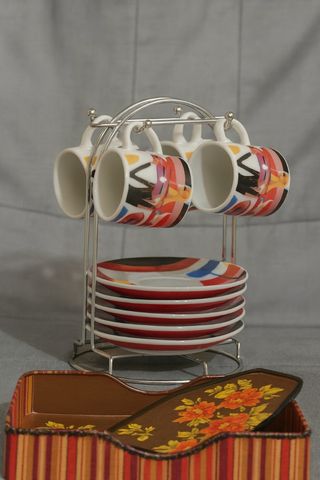 Juego de 4 tazas y platillos