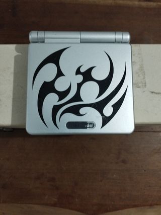 Nintendo Game Boy Advance SP Plata
