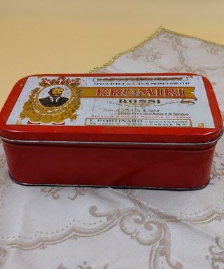 Lotto di scatole in latta vintage