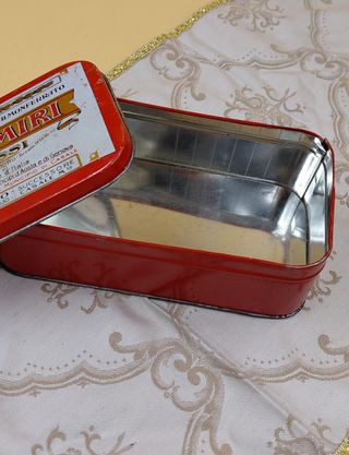 Lotto di scatole in latta vintage