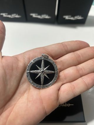 Colgante Rosa de los Vientos Thomas Sabo Ónix Plat