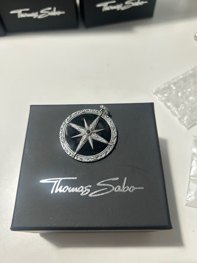 Colgante Rosa de los Vientos Thomas Sabo Ónix Plat