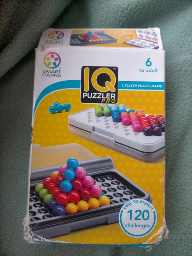 IQ Puzzler Pro Smart Games