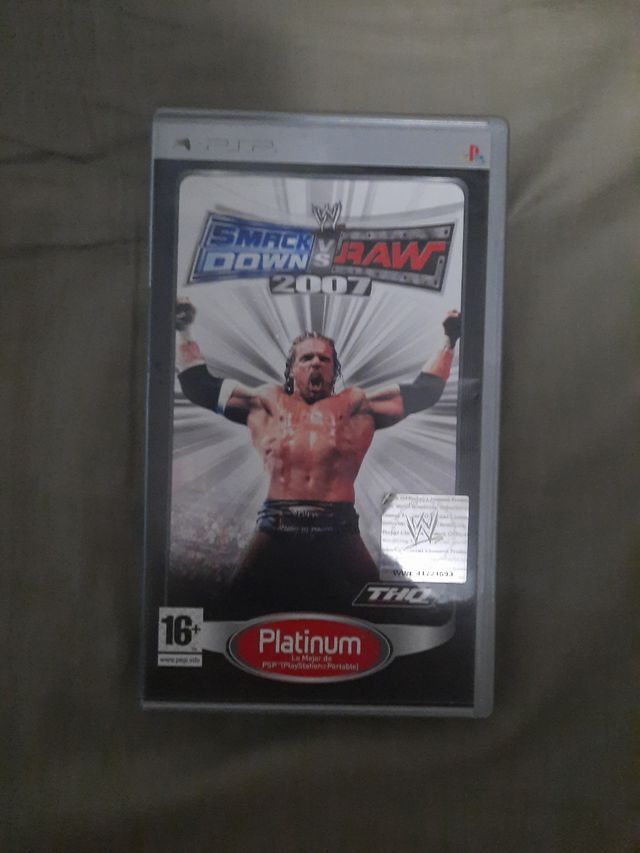 Lotto 4 giochi per PSP: Phineas e Ferb, WWE, Tekken, In